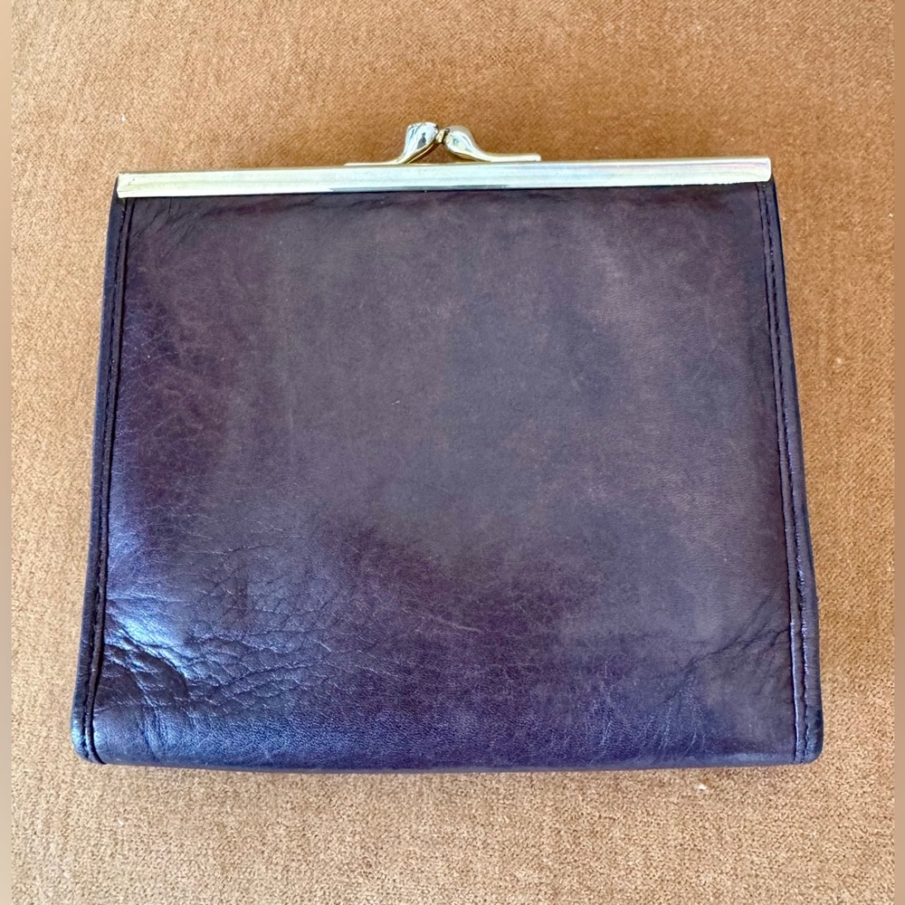 Bally Two-Tone Leather Kiss-lock Wallet - Picture 12 of 14